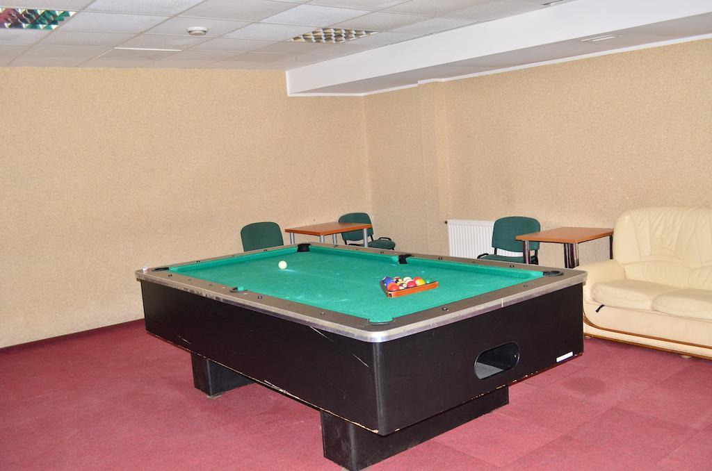 Hotel Mikorzyn Slesin  ภายนอก รูปภาพ