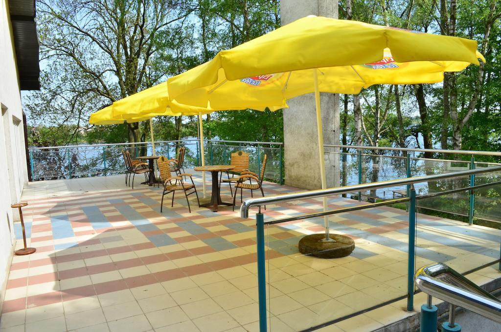 Hotel Mikorzyn Slesin  ภายนอก รูปภาพ