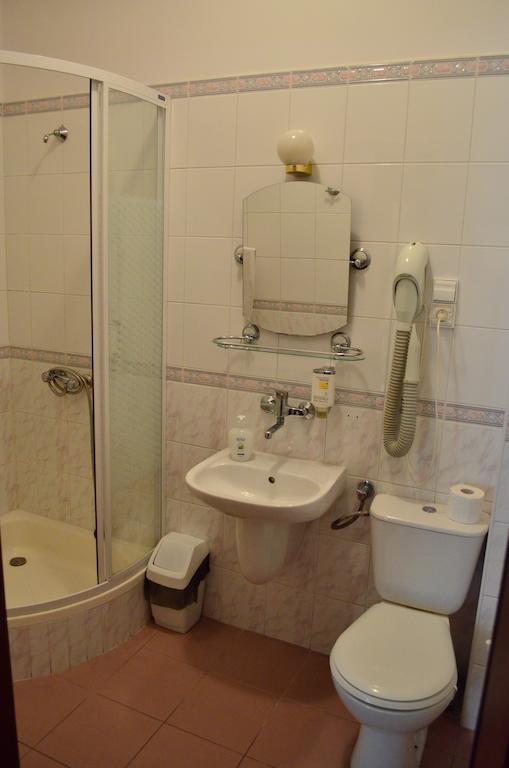Hotel Mikorzyn Slesin  ห้อง รูปภาพ